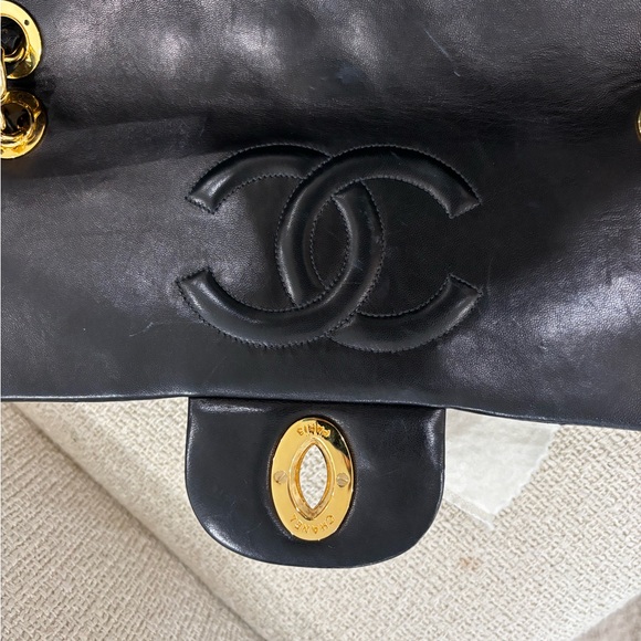 Authentic CHANEL MAXI JUMBO lambskin vintage 24k gold plated crossbody - Picture 10 of 16